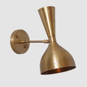 1 light brass wall lamp