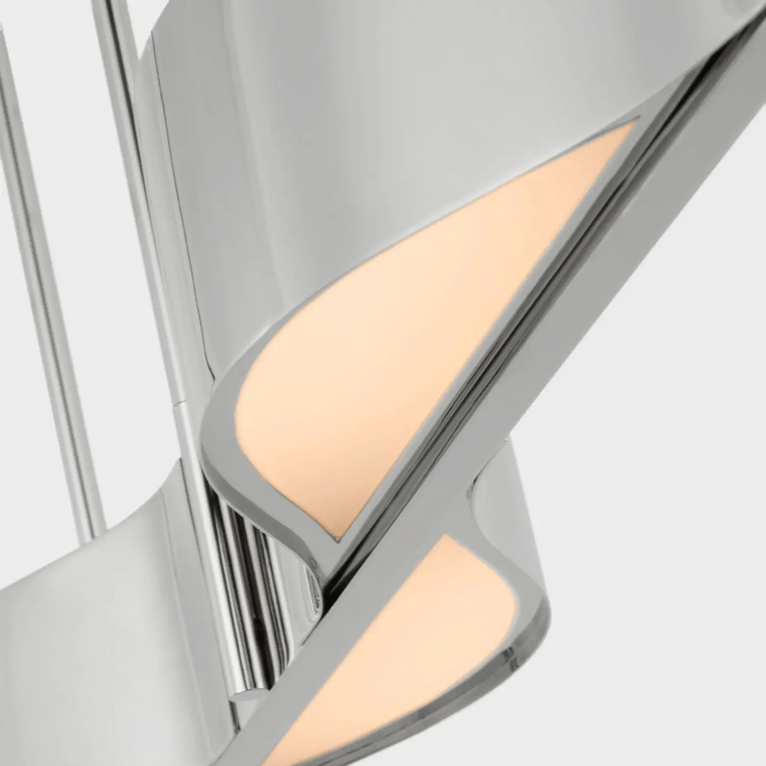 Avant Linear Pendant chrome details